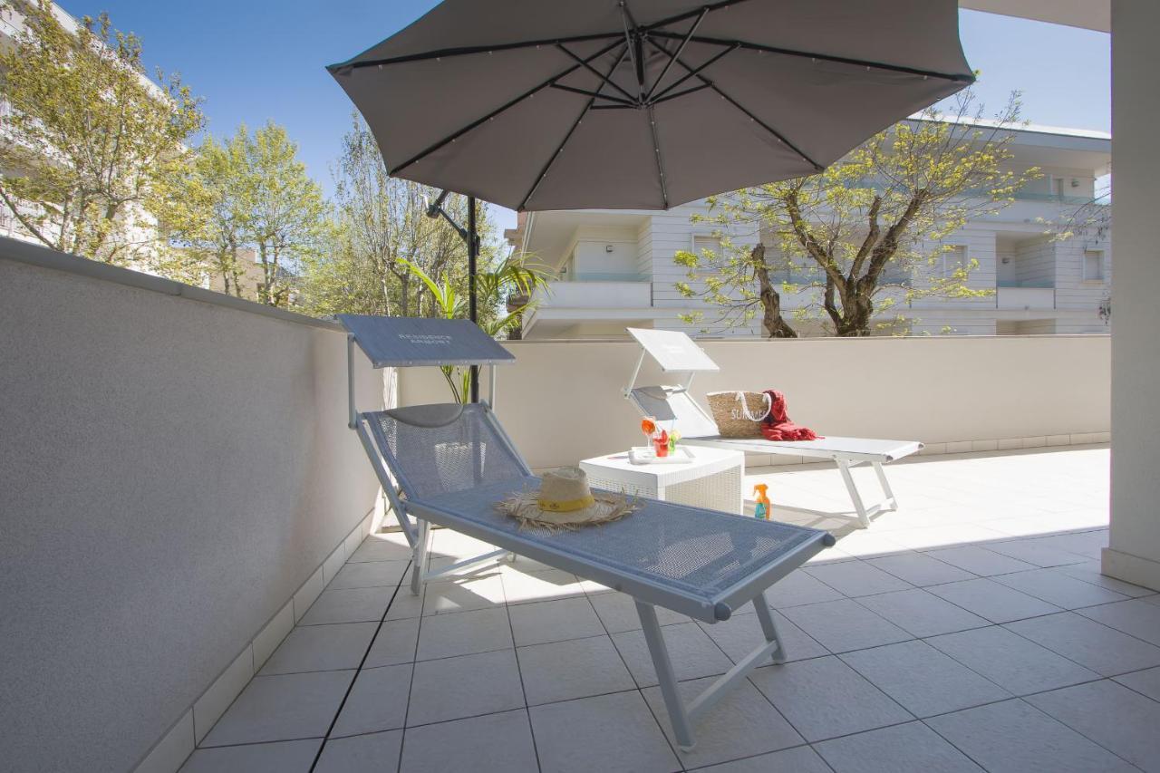 Residence Armony Misano Adriatico Bagian luar foto