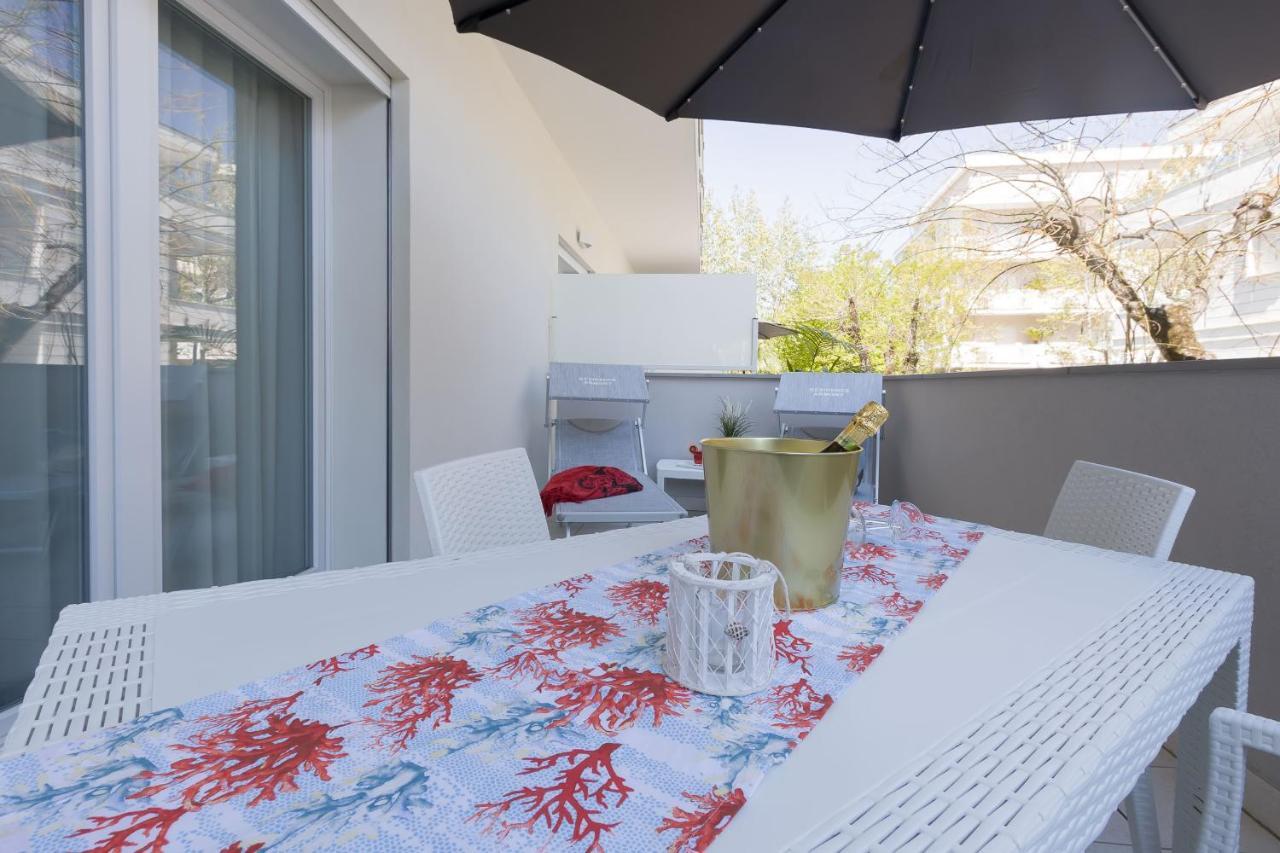 Residence Armony Misano Adriatico Bagian luar foto