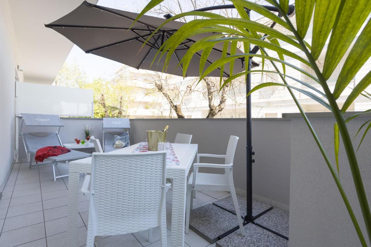 Residence Armony Misano Adriatico Bagian luar foto