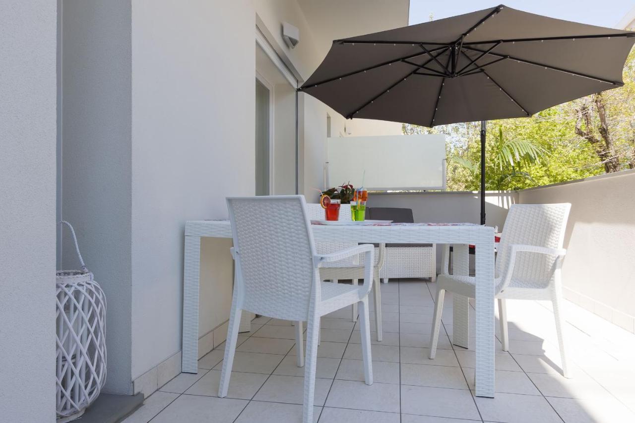 Residence Armony Misano Adriatico Bagian luar foto