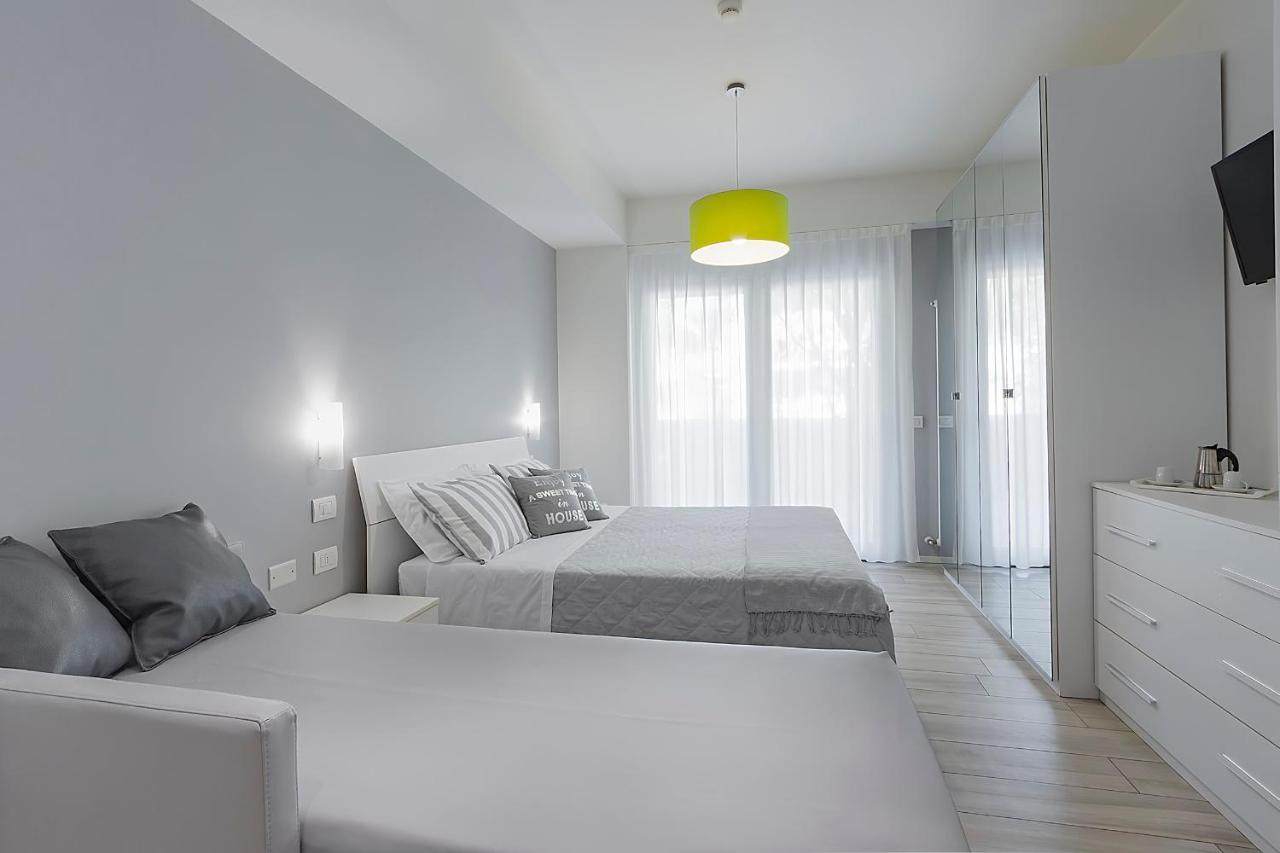 Residence Armony Misano Adriatico Bagian luar foto