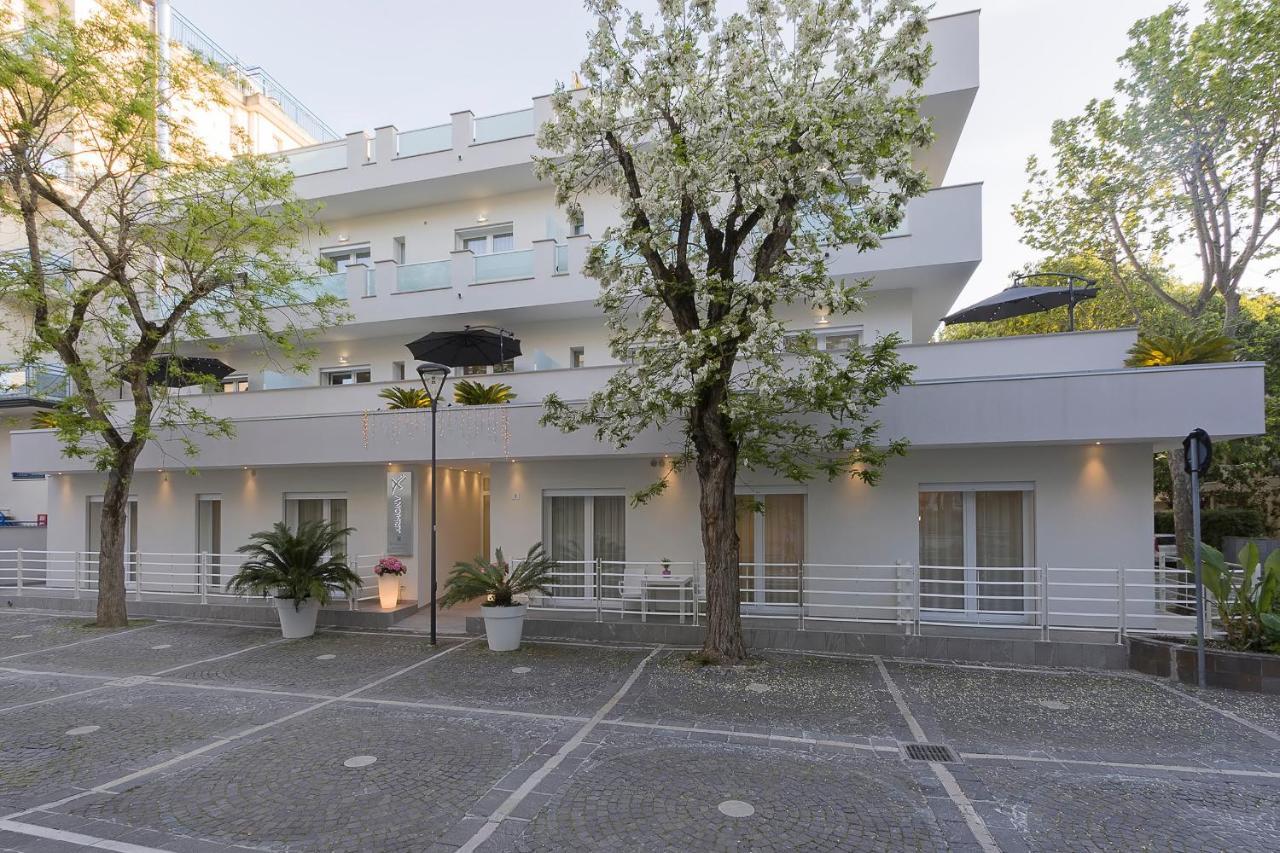 Residence Armony Misano Adriatico Bagian luar foto