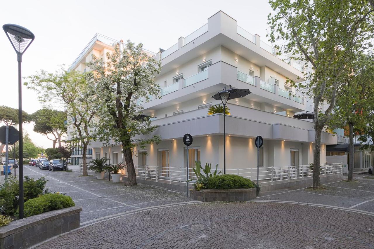 Residence Armony Misano Adriatico Bagian luar foto